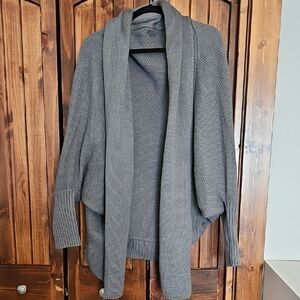 Chic Gray Knit Cardigan